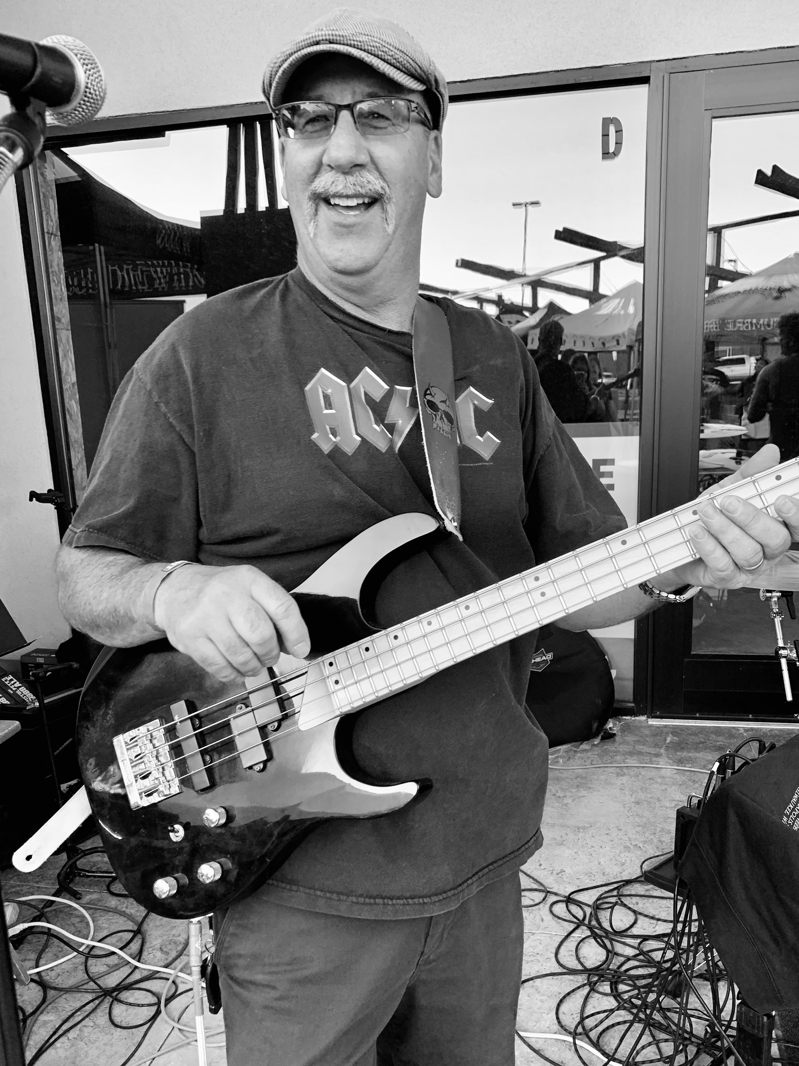 Live Music at The Belle: Jose Villarreal
